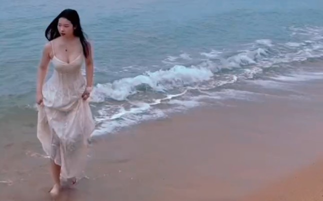 The winds on the beach are all free