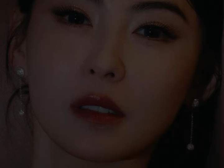 张柏芝盯榨挑战｜谁能顶住她这双眼10秒不沦陷