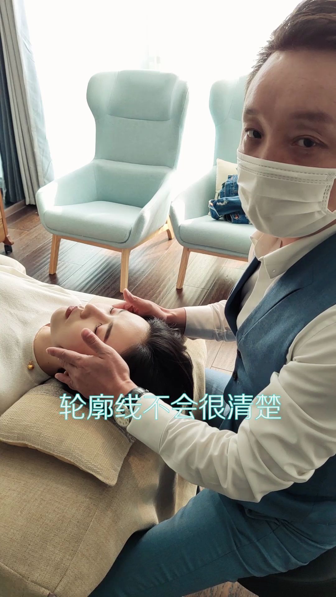 一个动作改善大小脸瘦咬肌歪脸矫正徒手瘦脸