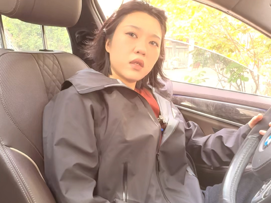 随机采访北京开豪车的成功人士