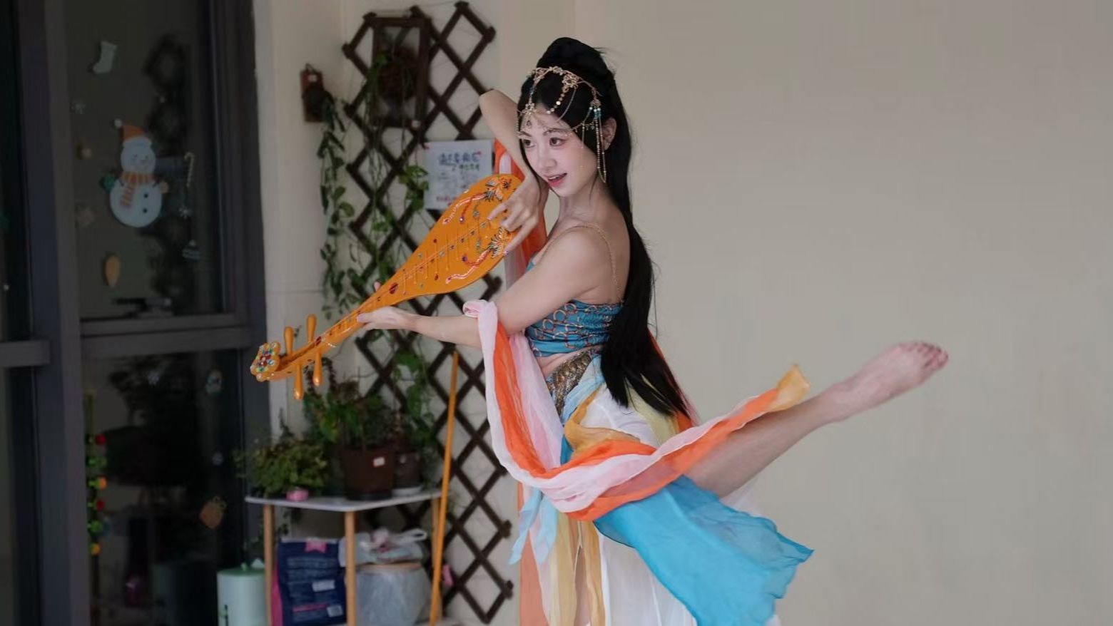 把练功房，跳成了敦煌壁画