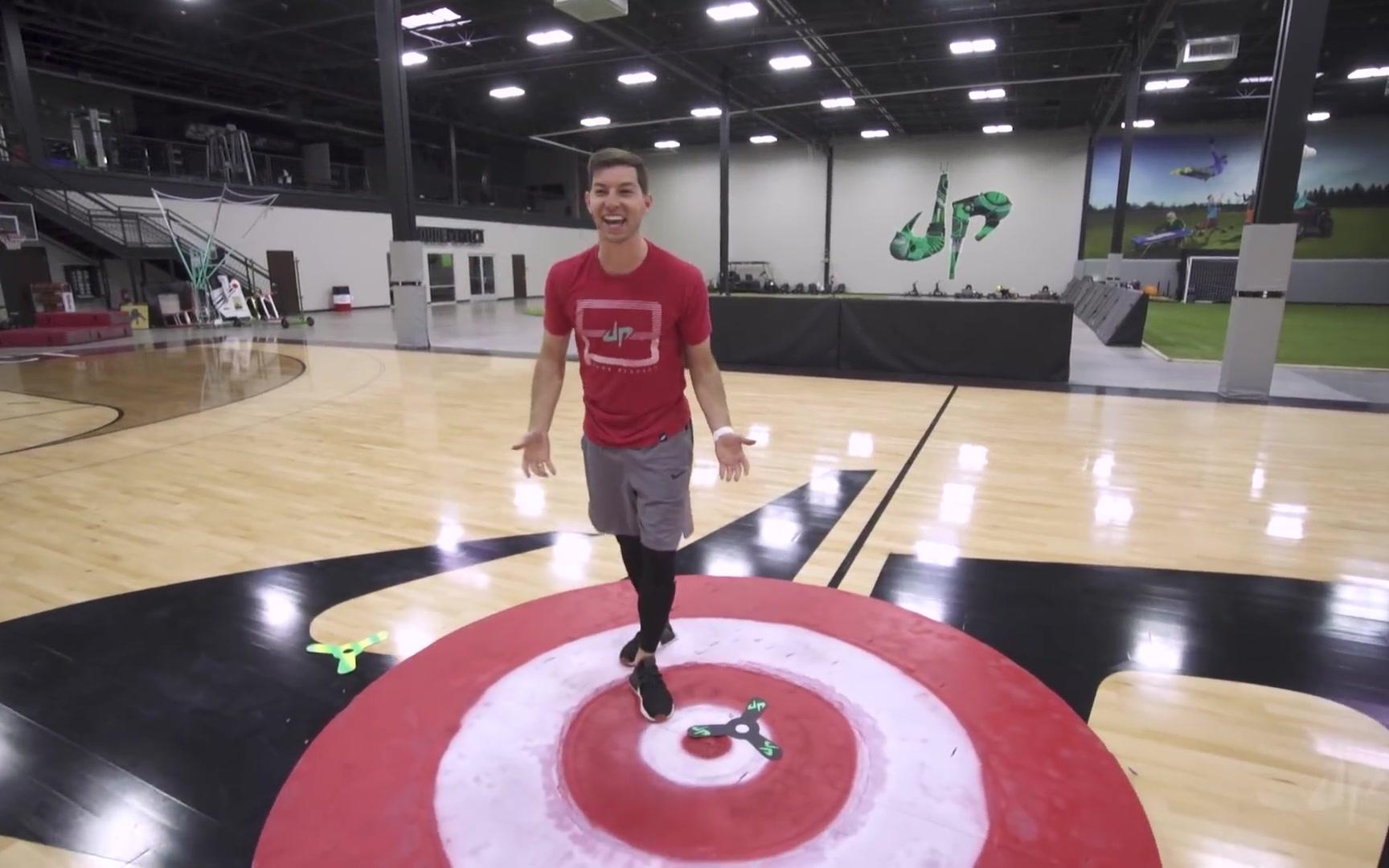 Boomerang Trick Shots _ Dude Perfect_哔哩哔哩 (゜゜)つロ 干杯bilibili