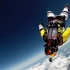 在法国勃朗峰上空33000英尺的高空，灵魂飞向高空跳伞