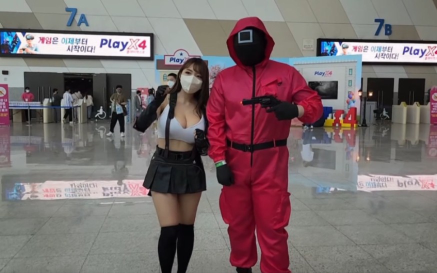 Tifa is divinely restored and this cos is simply amazing!