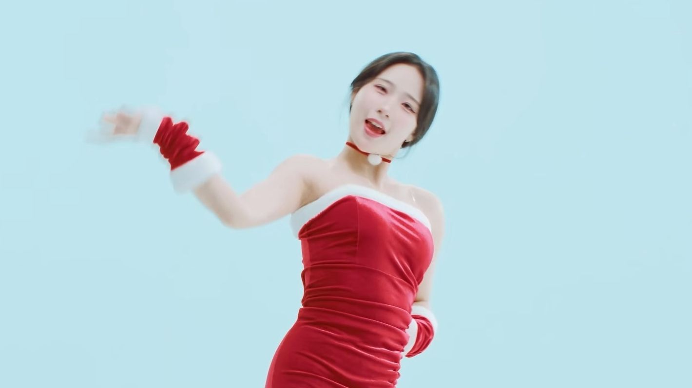 Jung In LALALILALA Christmas Dress