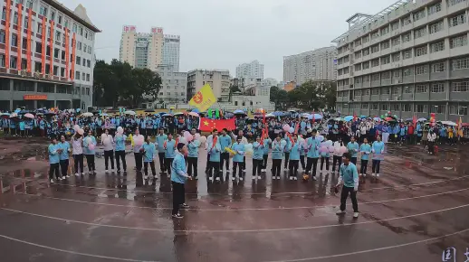 高三年级运动员入场(南宁五中2021秋季运动会开幕式)