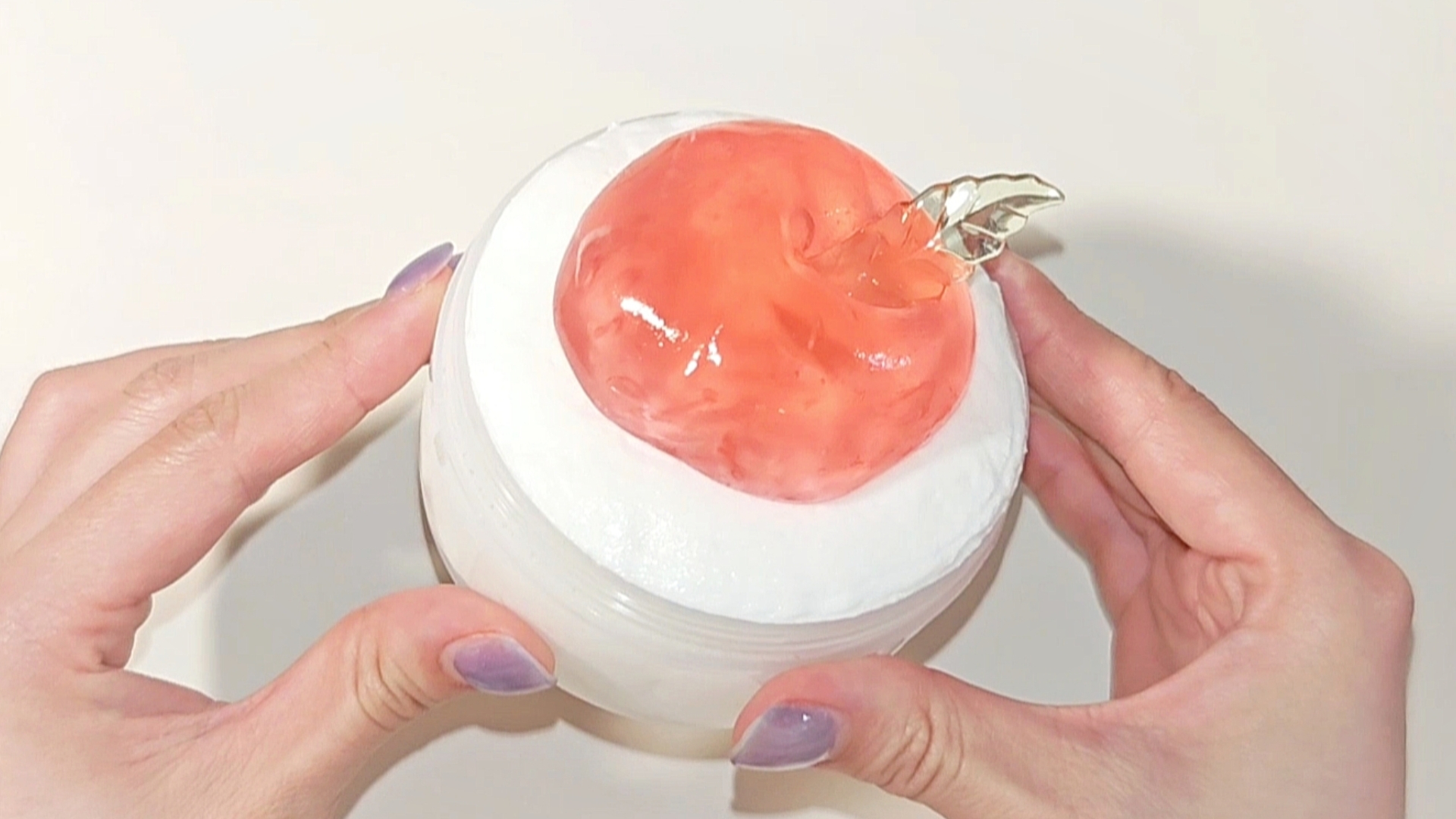 吃颗小桃~话说很久没有丝滑地抢到贴贴了。。。