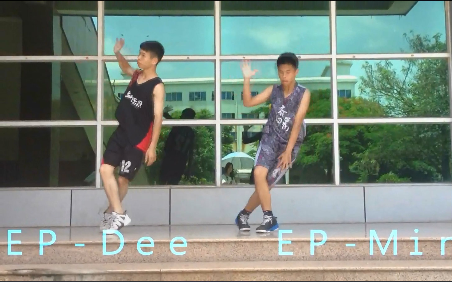 【偶佬】曳步舞祝大家高考胜利视频在线观看