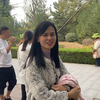 带孩子去游乐场，老公看见美女拔不动腿，气的媳妇一顿暴揍