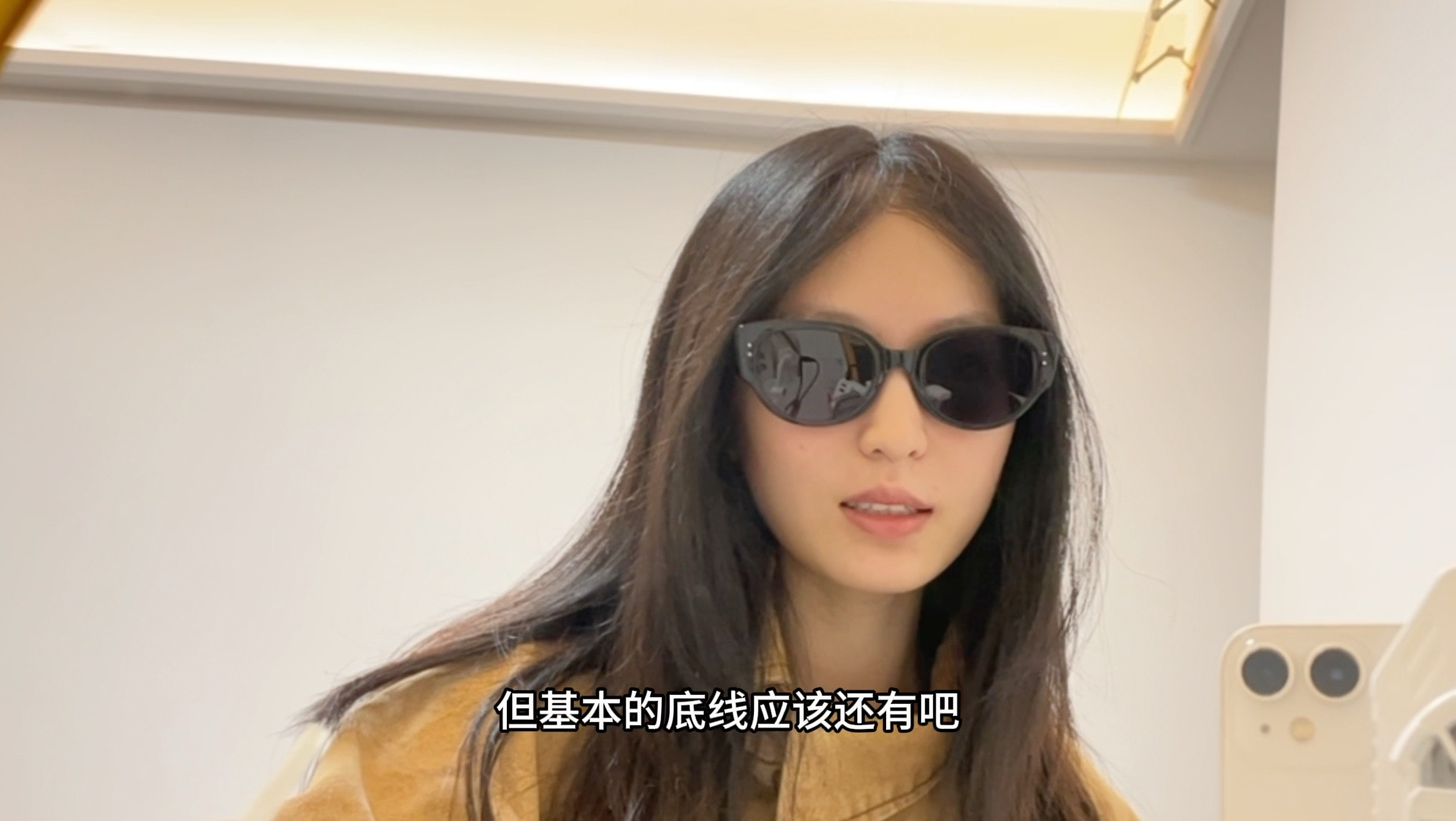 中戏毕业大揭秘！艺术名校抽烟现象泛滥成灾，“艺术”成了烟鬼们的护身符？