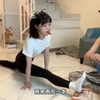 两女生的一字马挑战 软度 劈叉