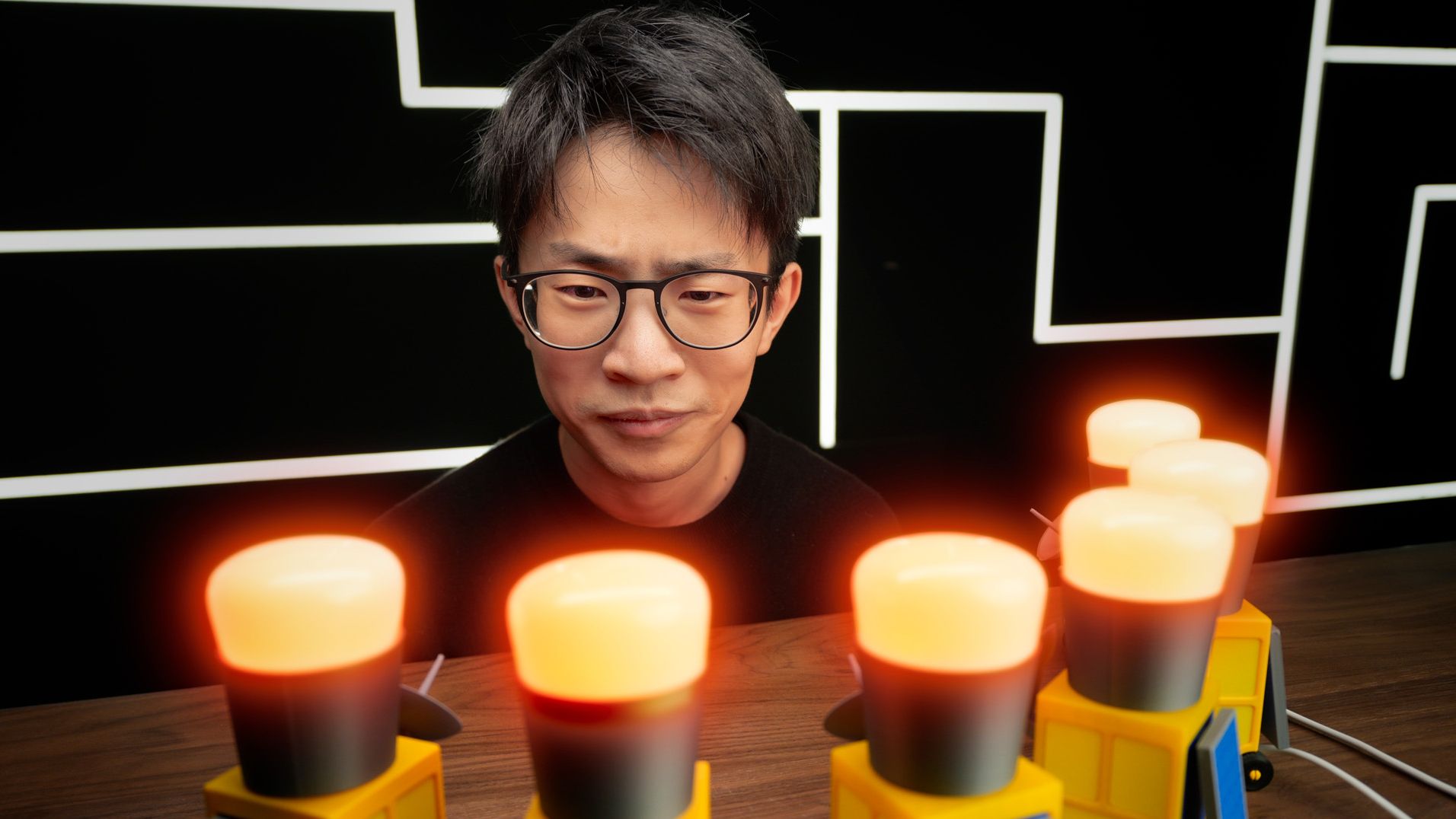 为了上班摸鱼，同事做了这个...
