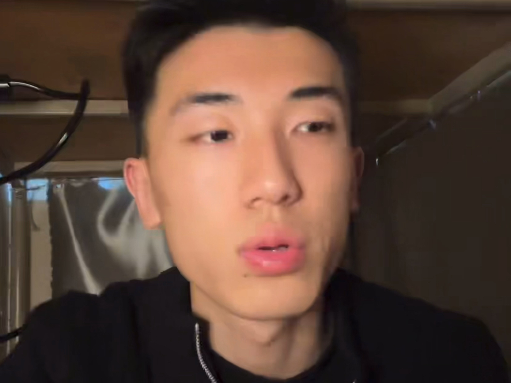 【几号车厢刚】最新视频来袭，快来看看吧！