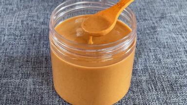 自制花生芝麻酱，用绞肉机，空气炸锅都能做，放半年不坏的做法