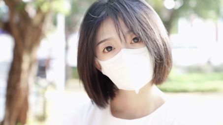 You like taking pictures and listening to Zhao Lei, you shouldn't be gray, you should smile more.