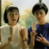 17岁的贾静雯拍摄的雪糕广告！小正太感觉萌出血啊！