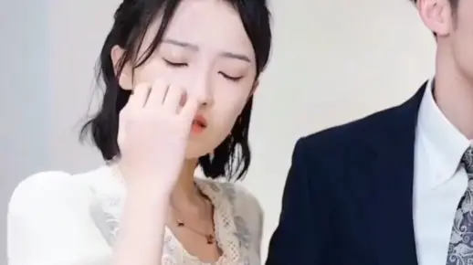 夫妻灵魂互换后的故事，体验对方的人生和身体