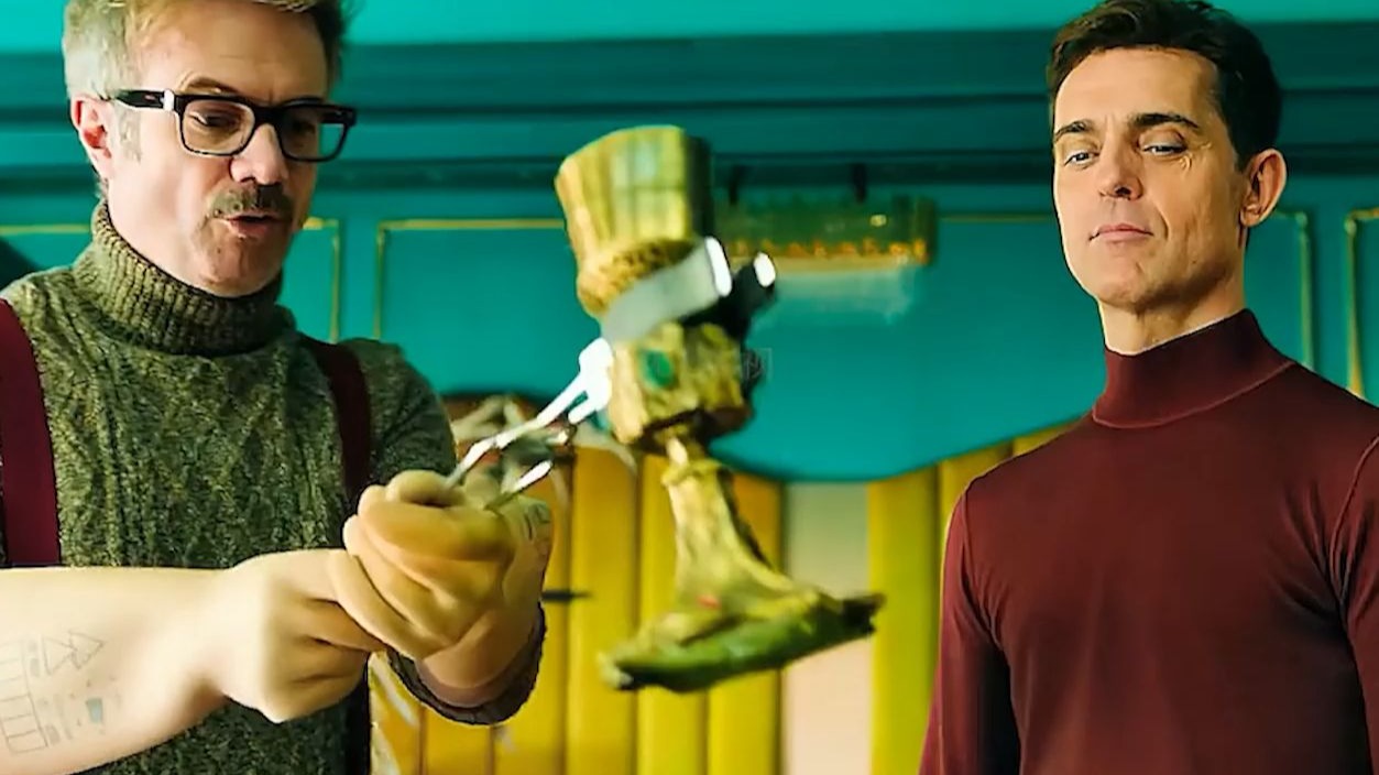 男人掏出锤子砸向价值四万的古董，直到完全变形放入化学药剂中《24小时遗产》