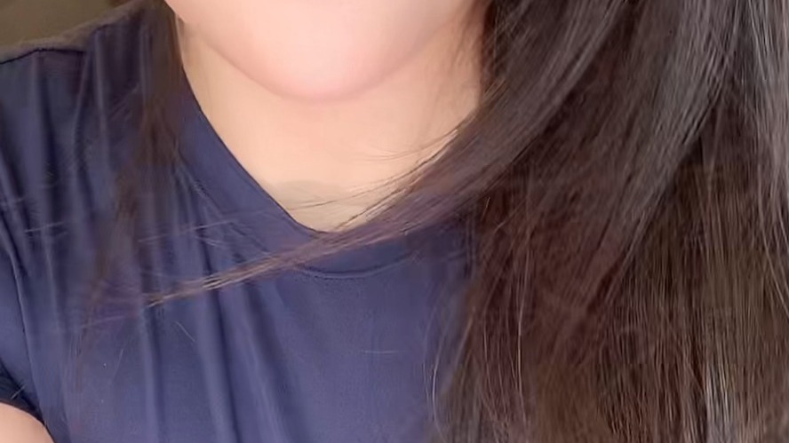 十元泥美 蓝色紧身衣凸显好身材 录屏20250718