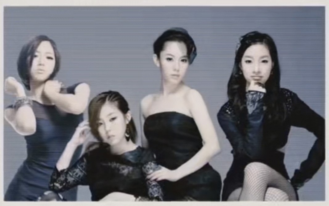 恐怖片】白色:诅咒的旋律pink dolls-White_哔哩