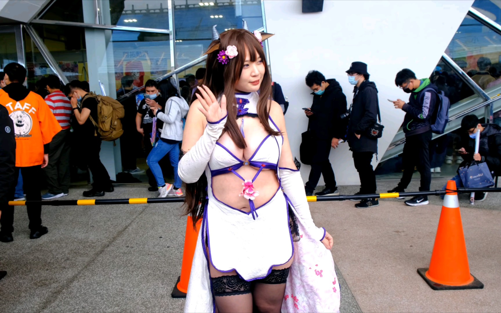 Comic-Con: A Microfat Cosplayer