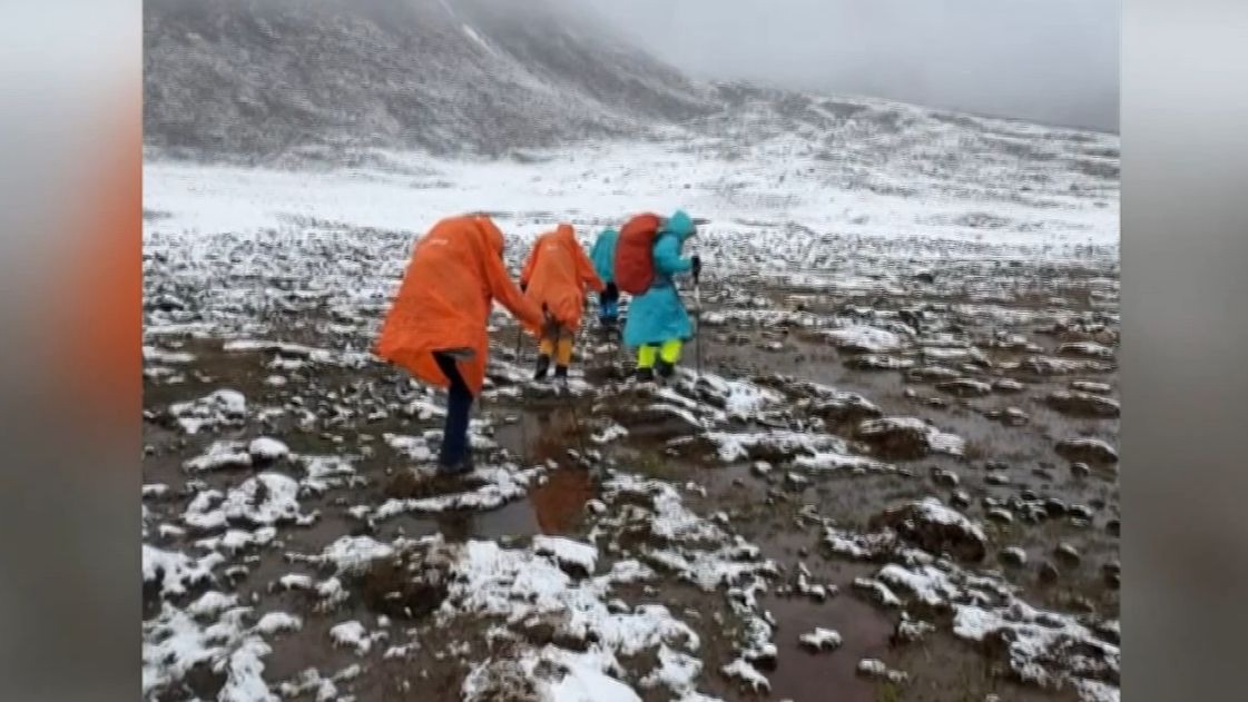 新闻周刊丨徒步热，如何为“野游”开正道？