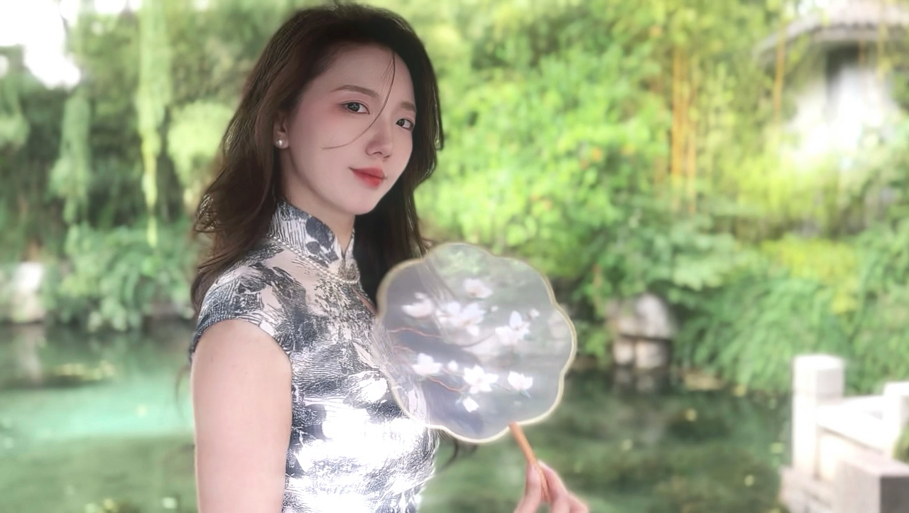 【4k】初见她漫步西桥下…