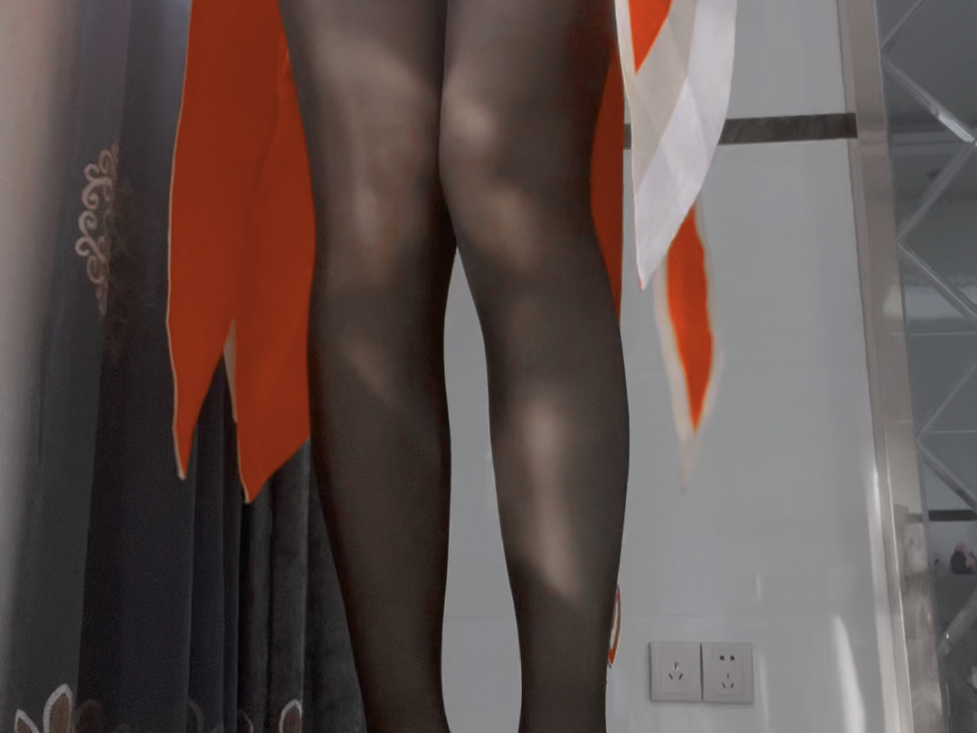 Come to my house, baby. I'll break my chest.