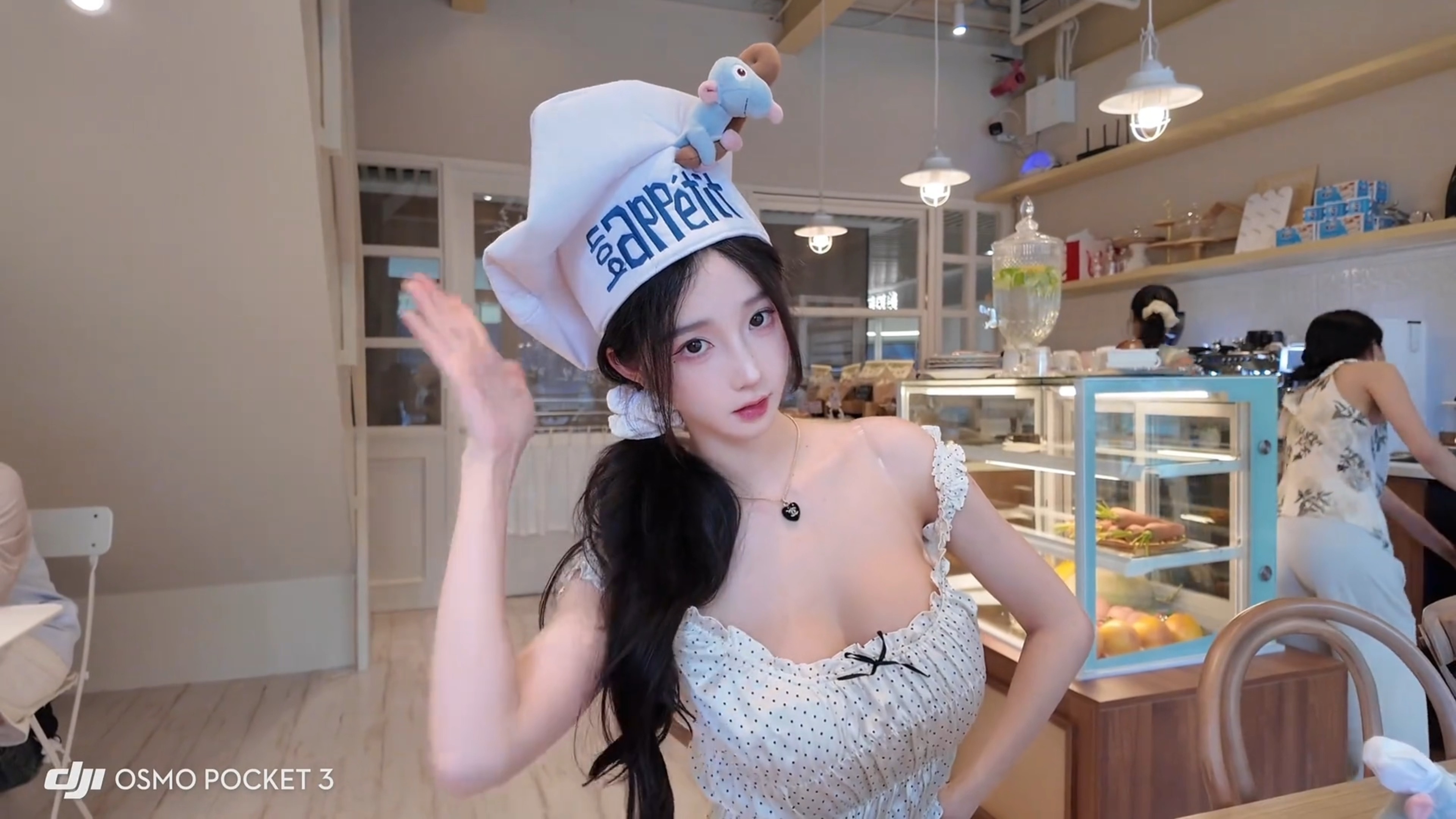 It's normal to not reply to my messages, I didn't buy his cell phone #sexyhottie #ootd