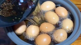 怎么腌咸鸡蛋出油不咸 e9a07d97e5defc0d481196998087f954be6db110.jpg@280w_158h_1c_100q.jpg