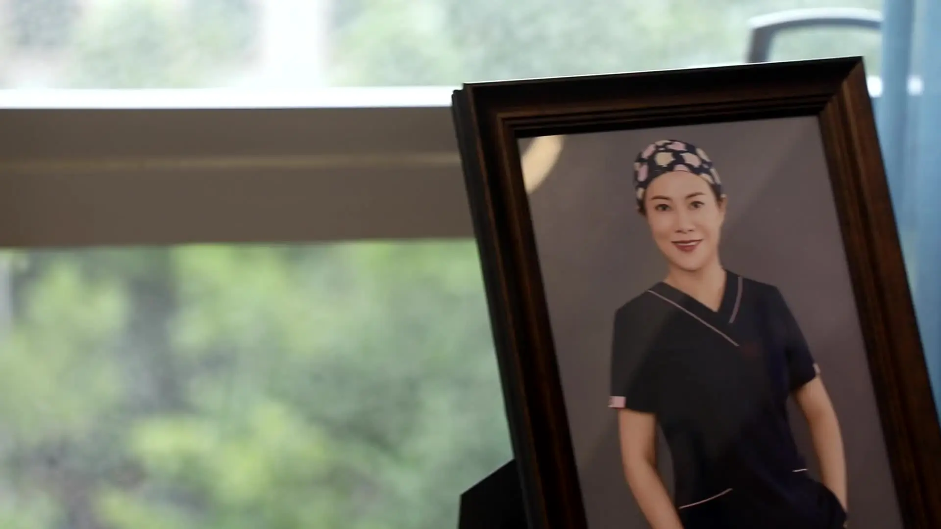 郑州都市频道美丽新风尚栏目报道介绍孔宇医生的视频片头