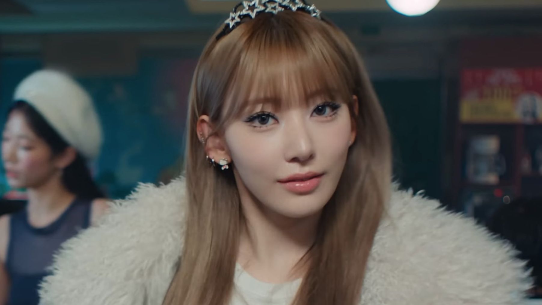 【宮脇咲良 官方中字】LE SSERAFIM 'CRAZY日版' Official MV