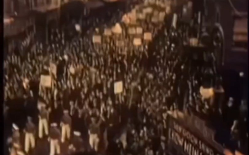 1938年美国纽约，十万华人上街为抗战募捐