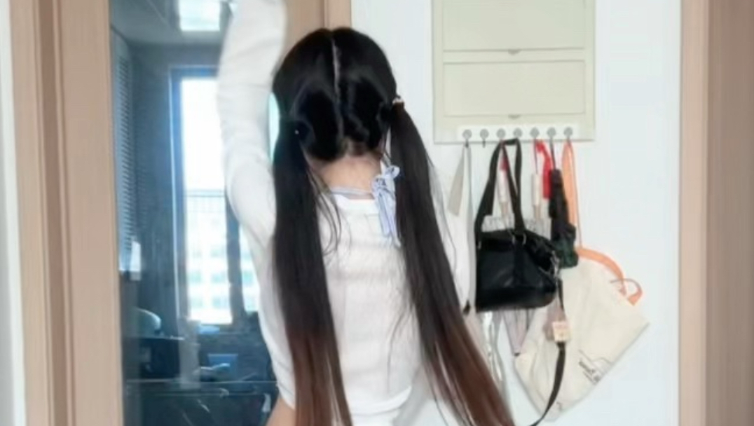 不得给大家吃点好的?(评论区抽人送一包纸) 不得给大家吃点好的?(评论区抽人送一包纸) - B站日常区李晴雪Shirley的原创视频封面