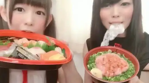 小西满理惠 拍摄现场中的小休息