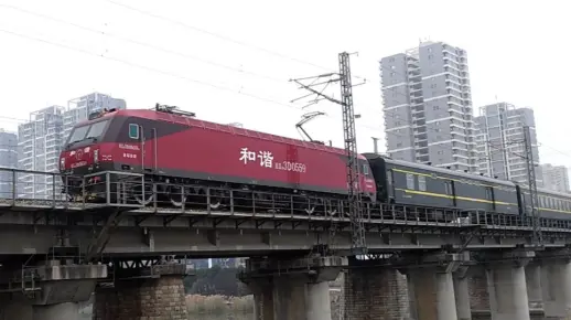 【铁路】K16减速进滕州站