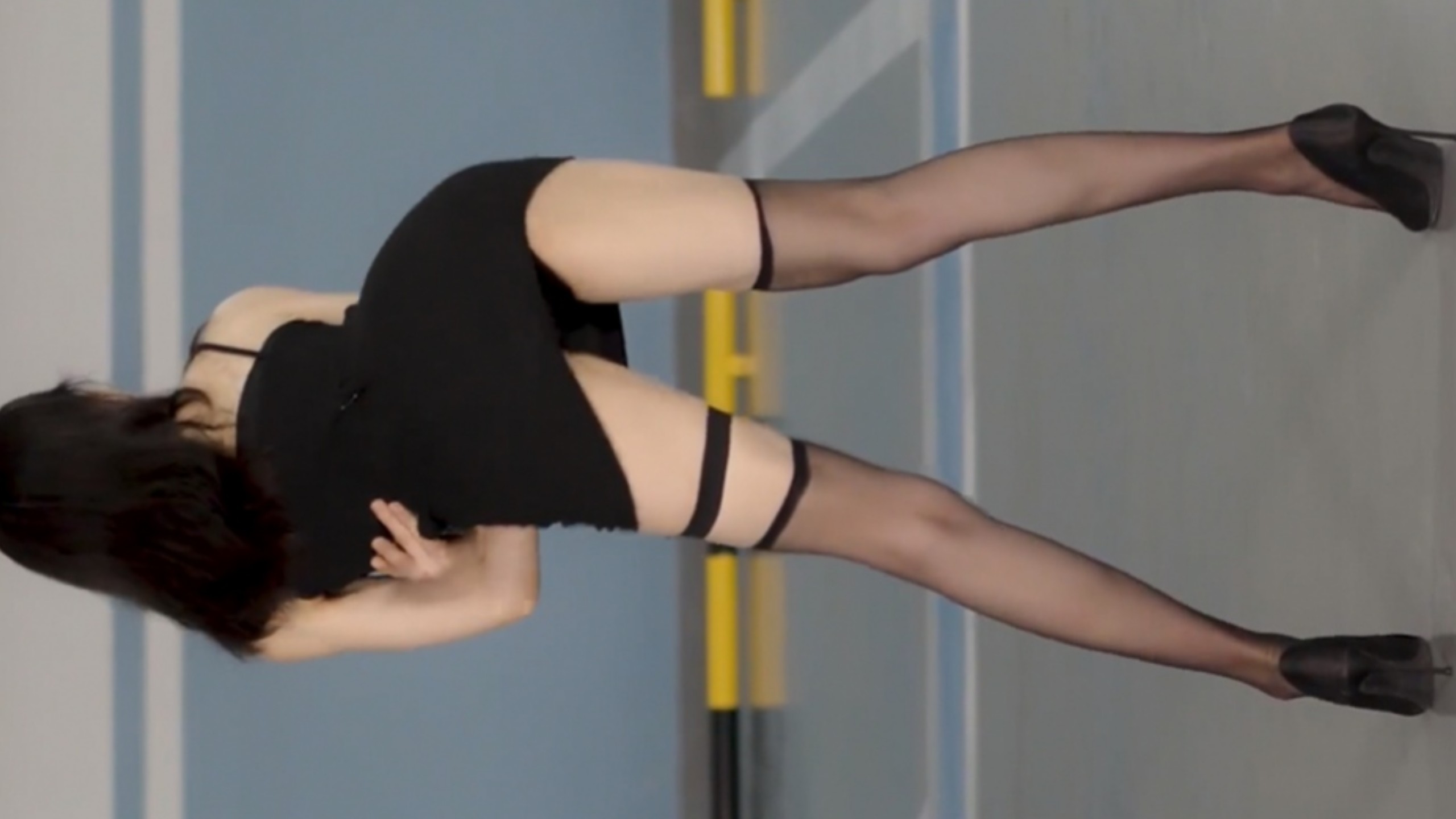 抖抖抖 全面屏拉近