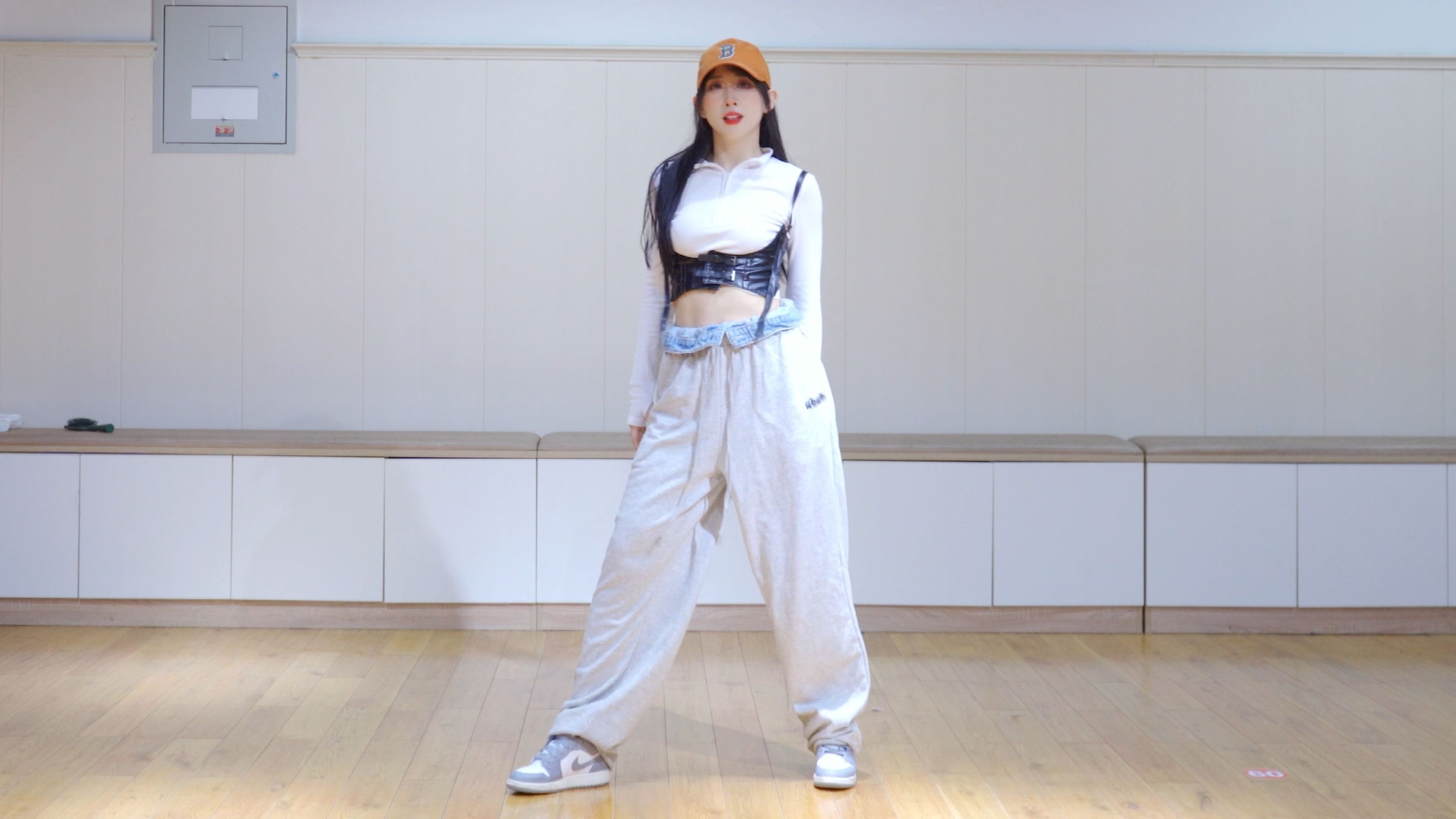 叉姬XG「Left Right」翻（瞎）跳-兔牙Sinar酱-兔牙Sinar酱-哔哩哔哩视频