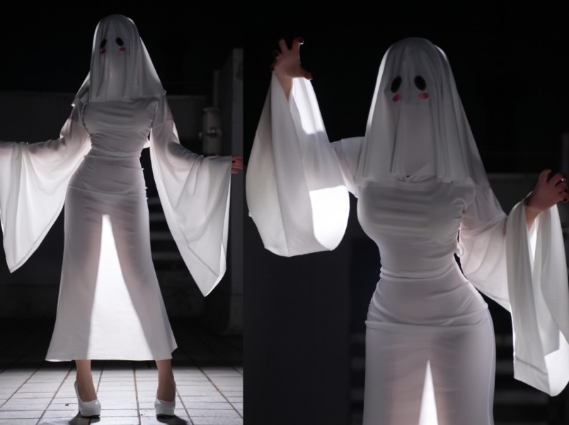 Shibusine/Wild Spooky Lady on the Rooftop at Night