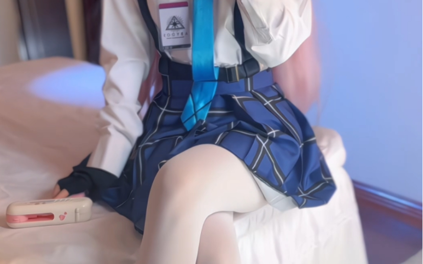 Hoshino-san's cute pinch!