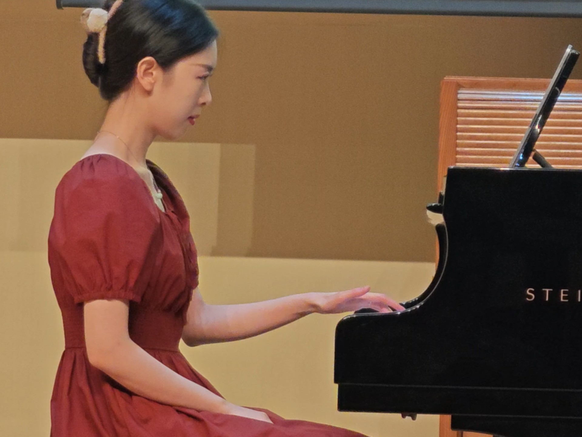 梅西安前奏曲《焦虑的钟声和永别之泪》