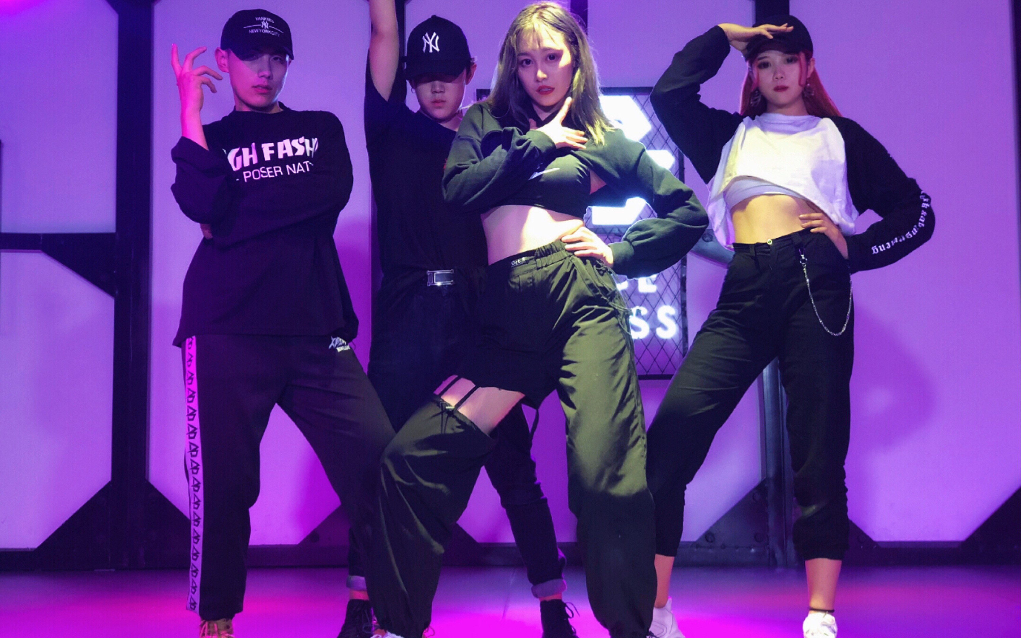 【de】k/da-pop/stars—"男女搭配干活不累"超硬核翻跳!