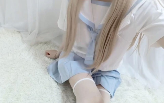 What's wrong with sweaty feet? I just don't wear shoes.