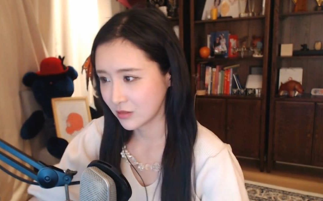 【陈一发儿】我是小白兔,白又白,两只耳朵竖起来,一动