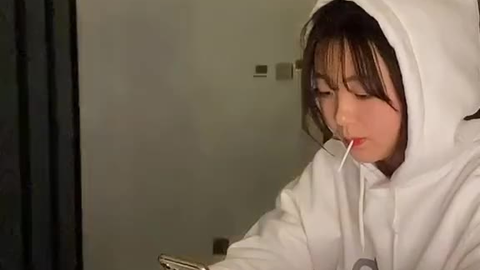 f228e68cfdfc6339f4d8683a32cac90db4e41c53.png@480w_270h_1c