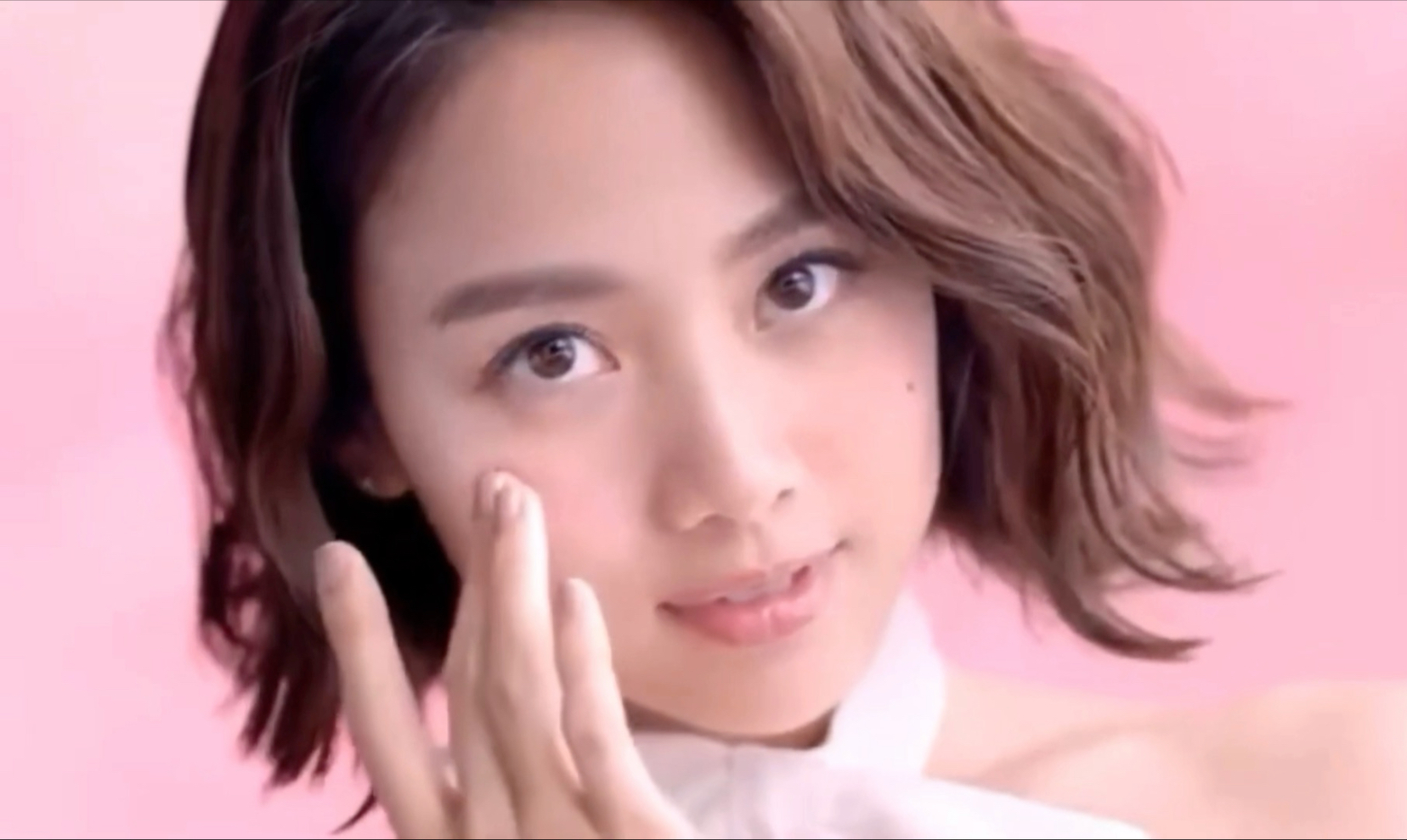 Ghost Wu Yingjie's spokesperson advertisement clip is so beautiful and energetic.