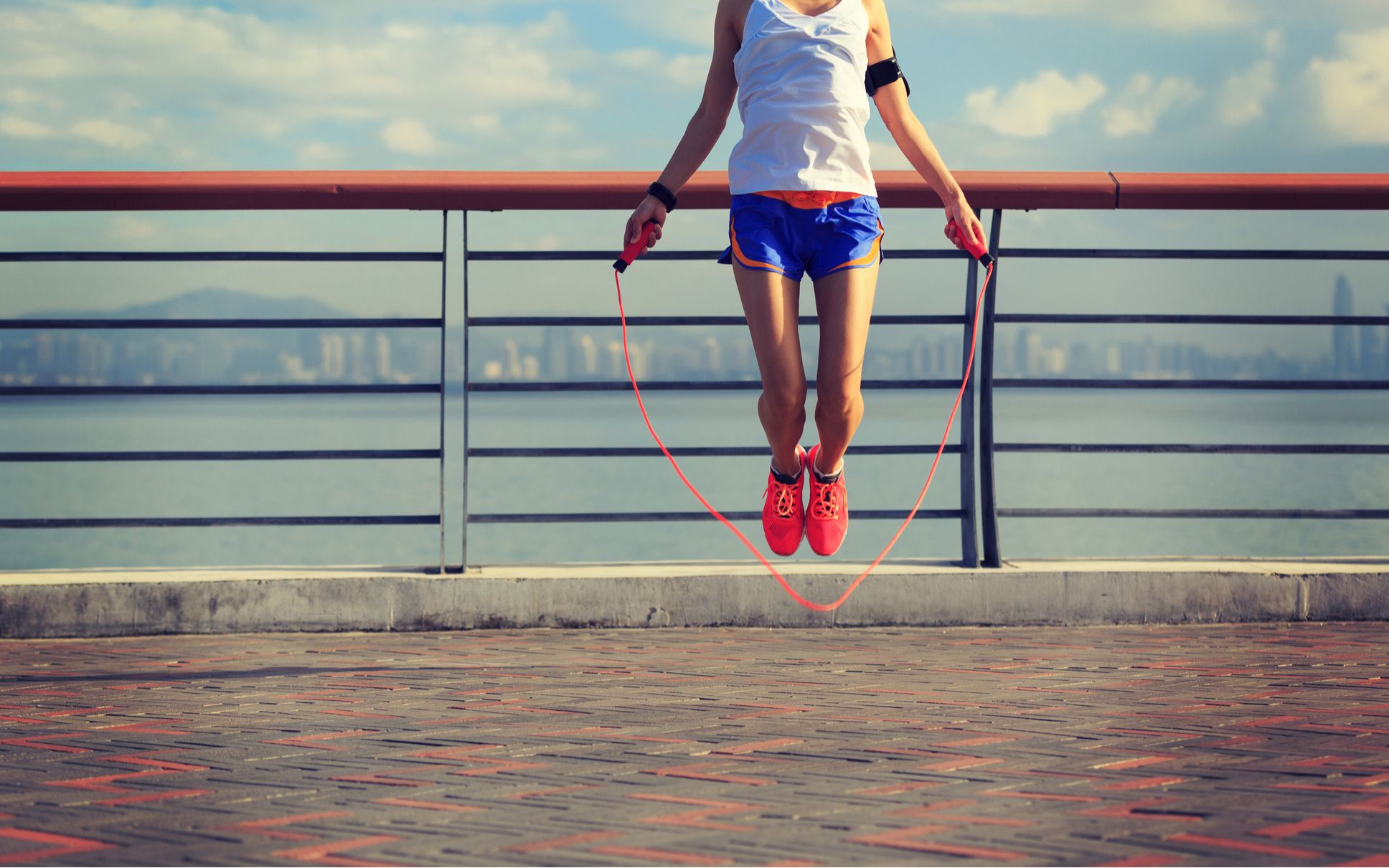 都说跳绳比跑步更适合减肥，为什么跑步人更多呢？