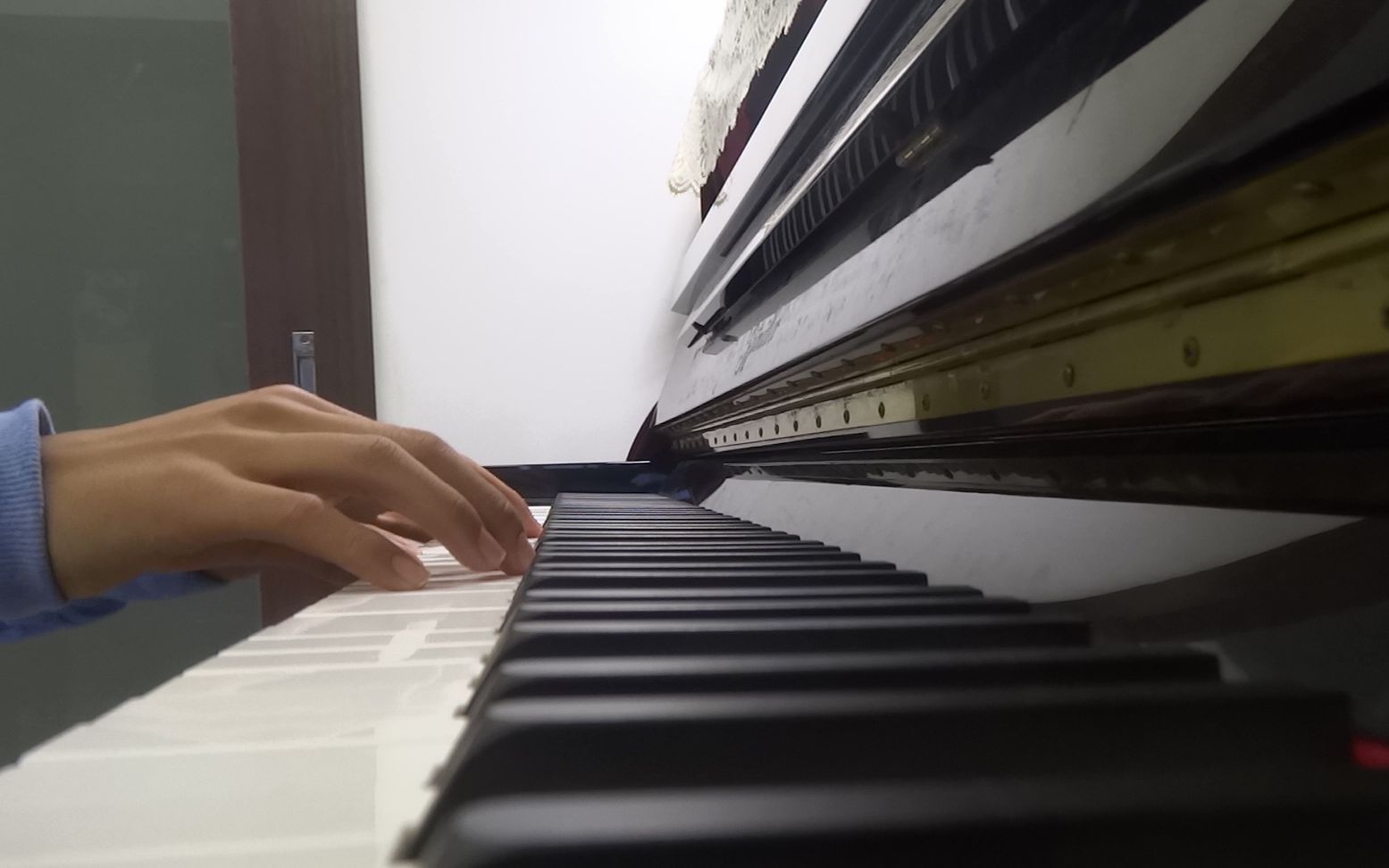 用互动视频弹钢琴 （操作步骤见简介，必看!!!）