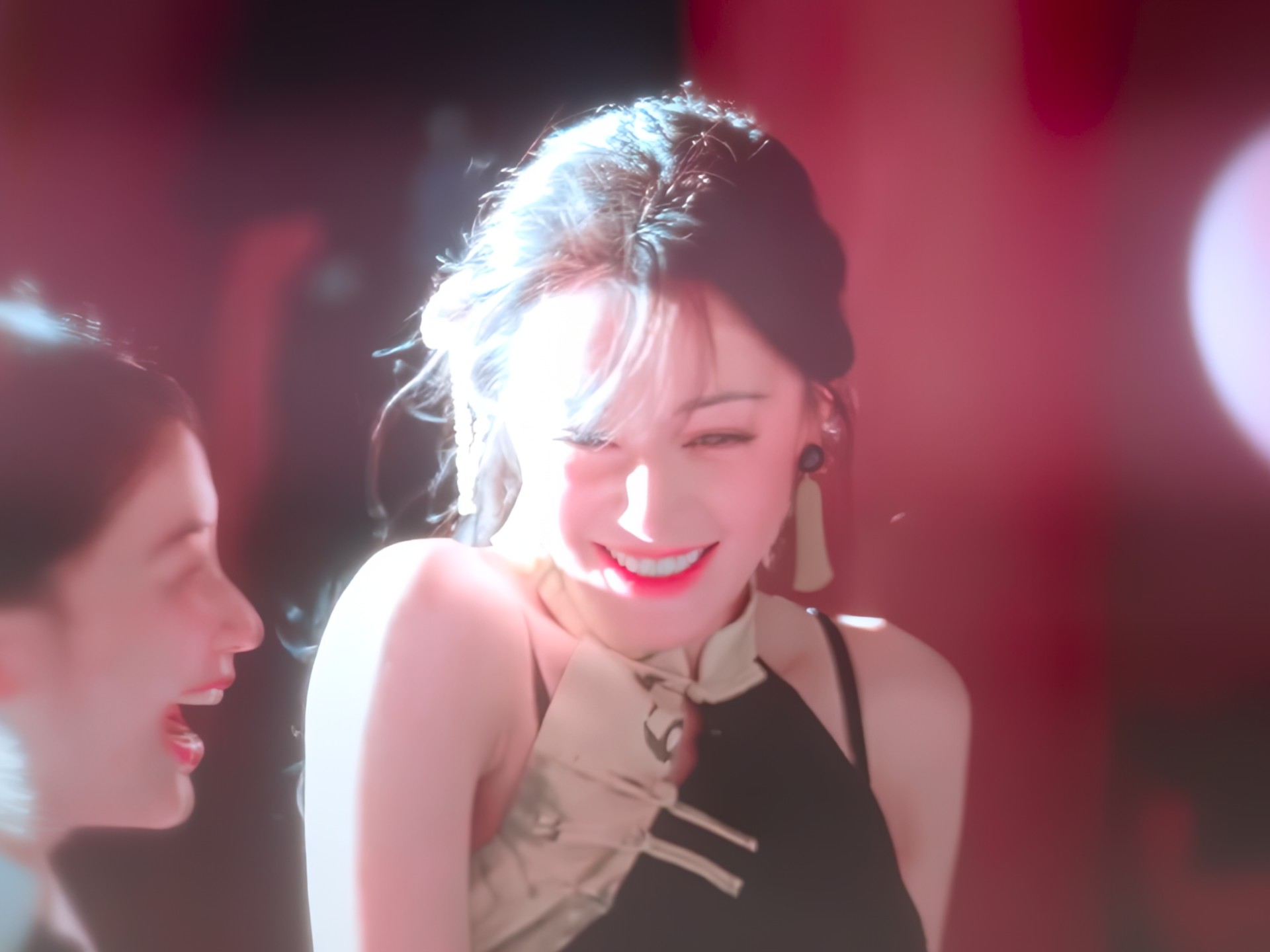 我这样死板的山 竟也为你哗然