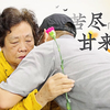 母子相依为伴苦尽甘来，张小毅敞开心门欢喜付出